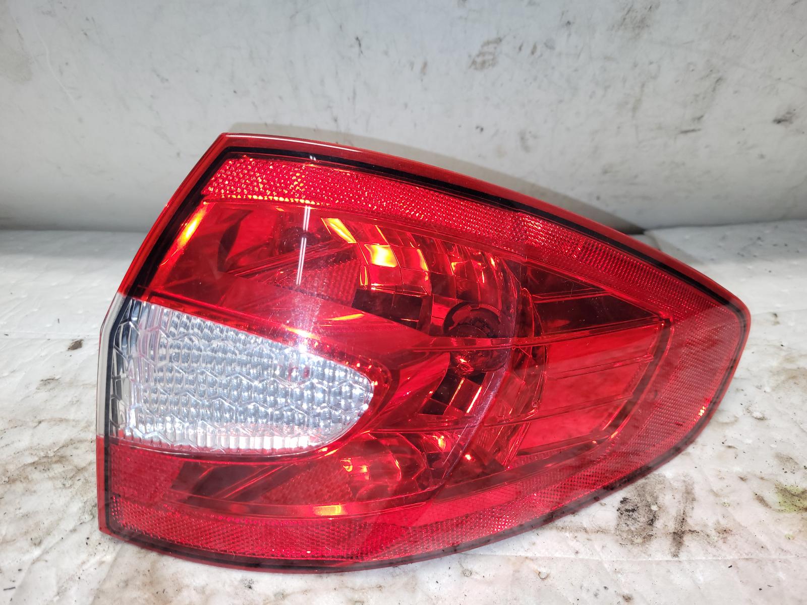Taillight Assembly for Ford vehicles