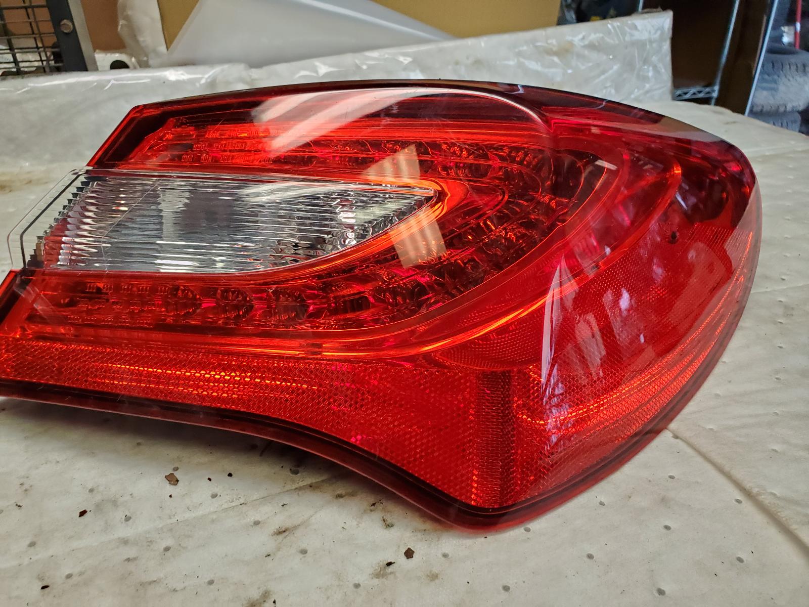 Taillight Assembly for Chrysler vehicles