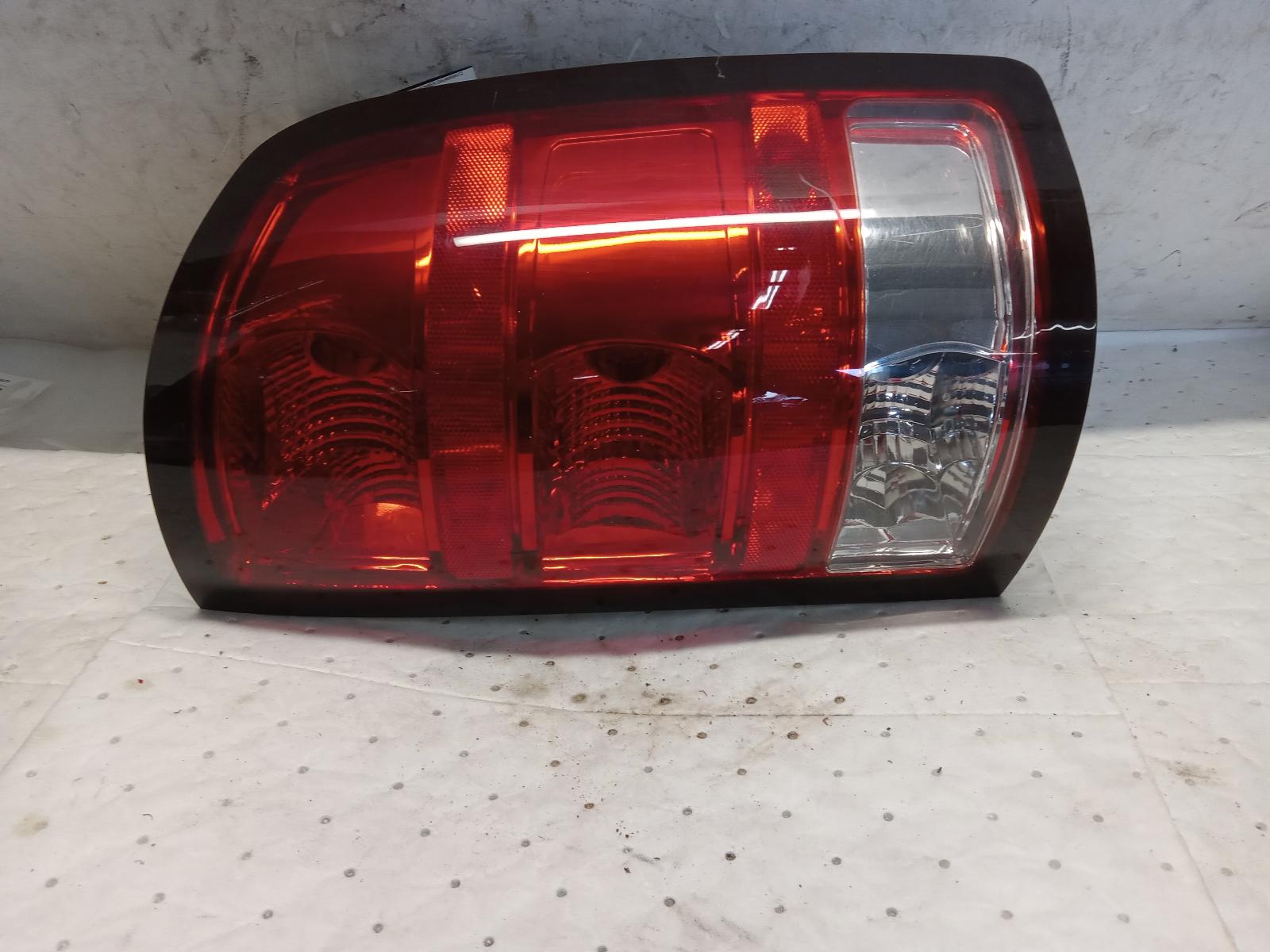 Taillight Assembly for GMC vehicles