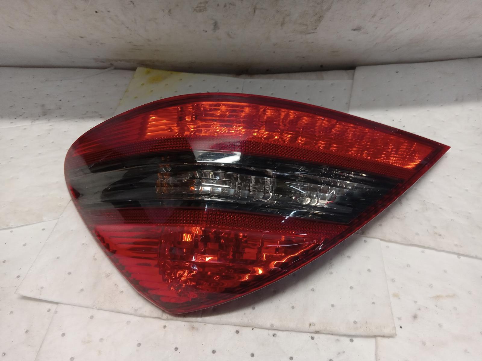 Taillight Assembly for Mercedes-Benz vehicles