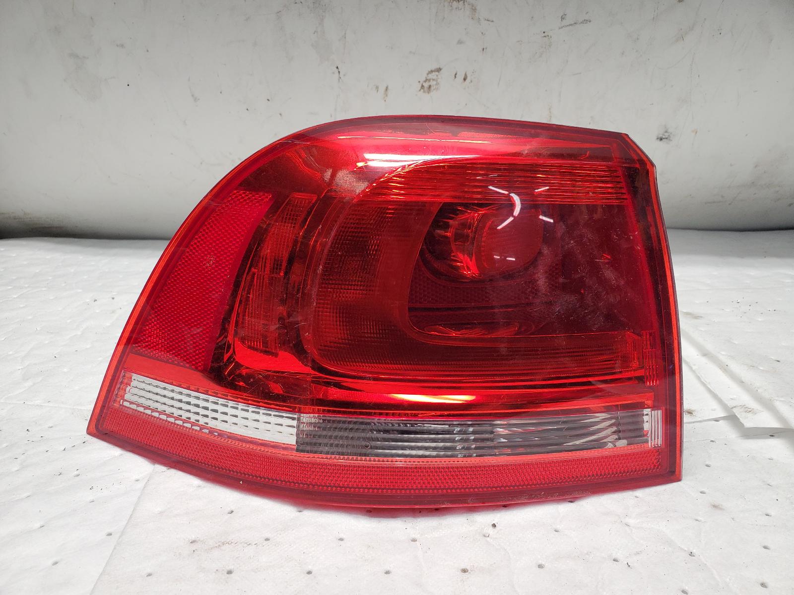 Taillight Assembly for Volkswagen vehicles