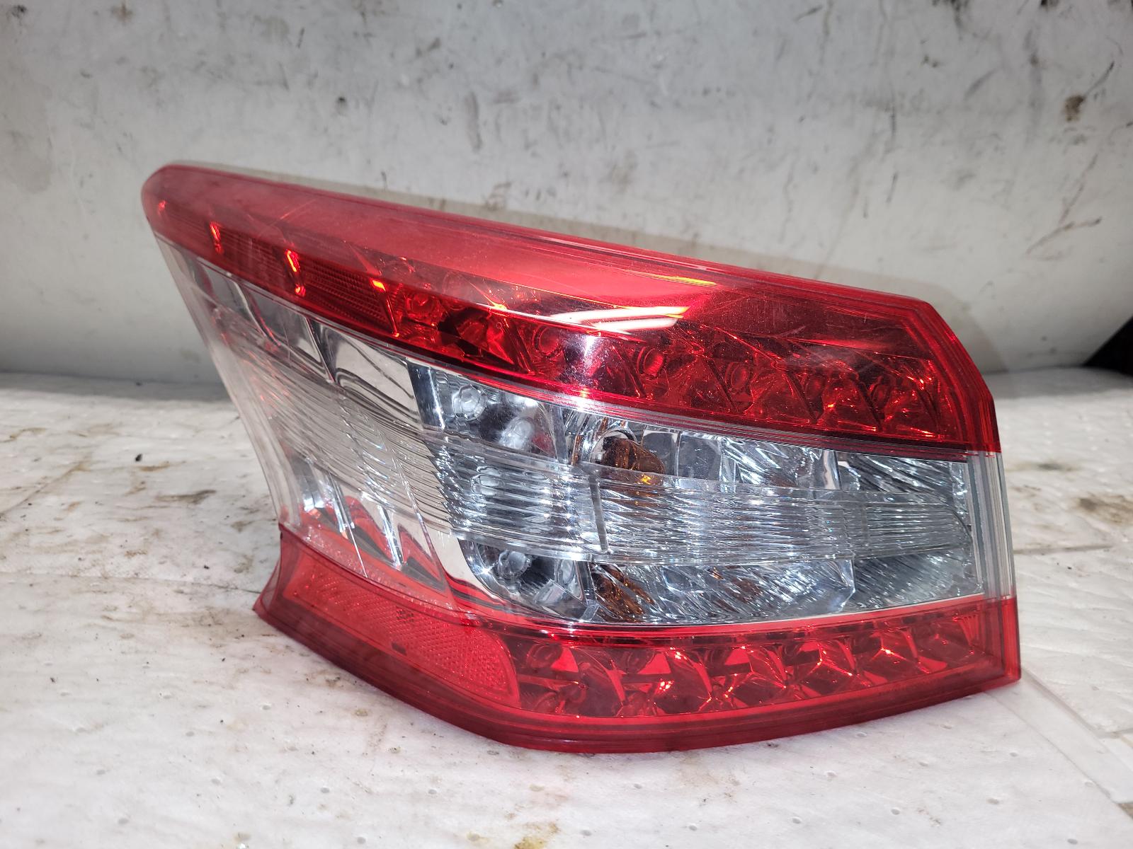 Taillight Assembly for Nissan vehicles