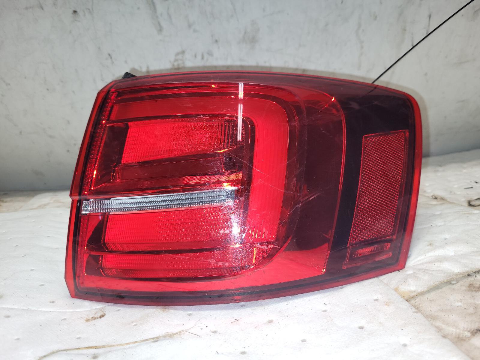 Taillight Assembly for Volkswagen vehicles