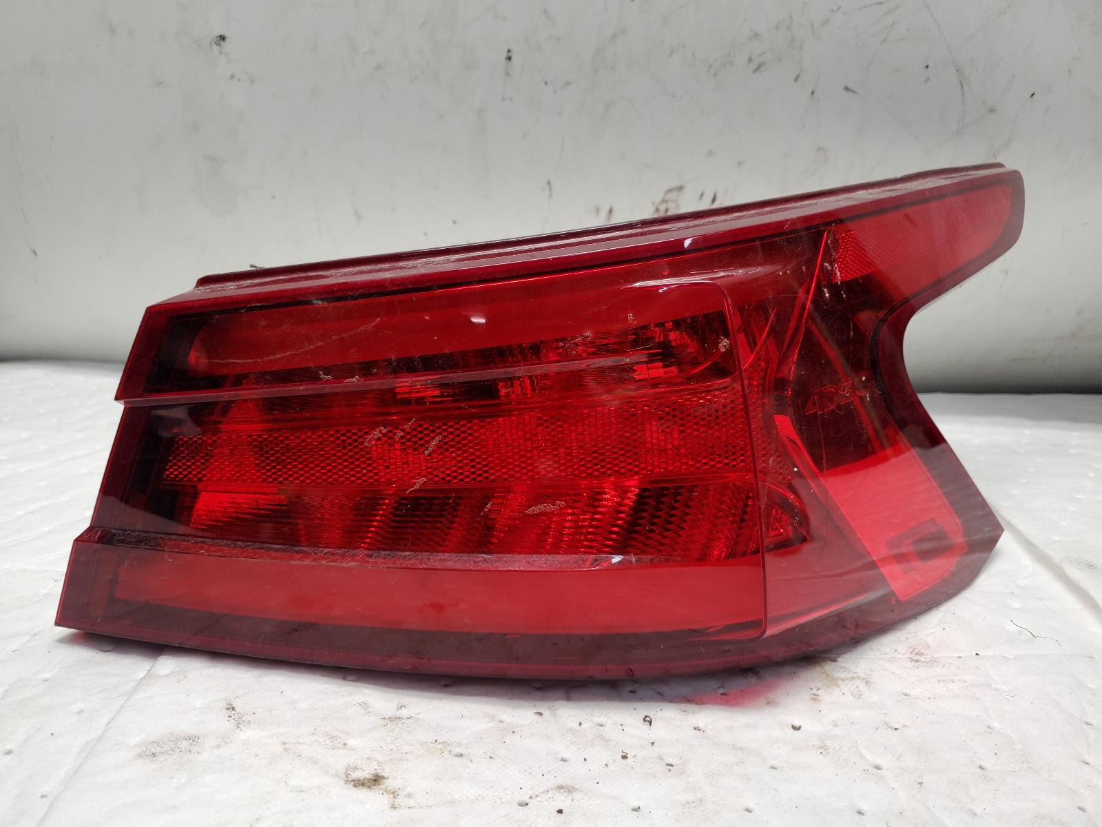 Taillight Assembly for Nissan vehicles