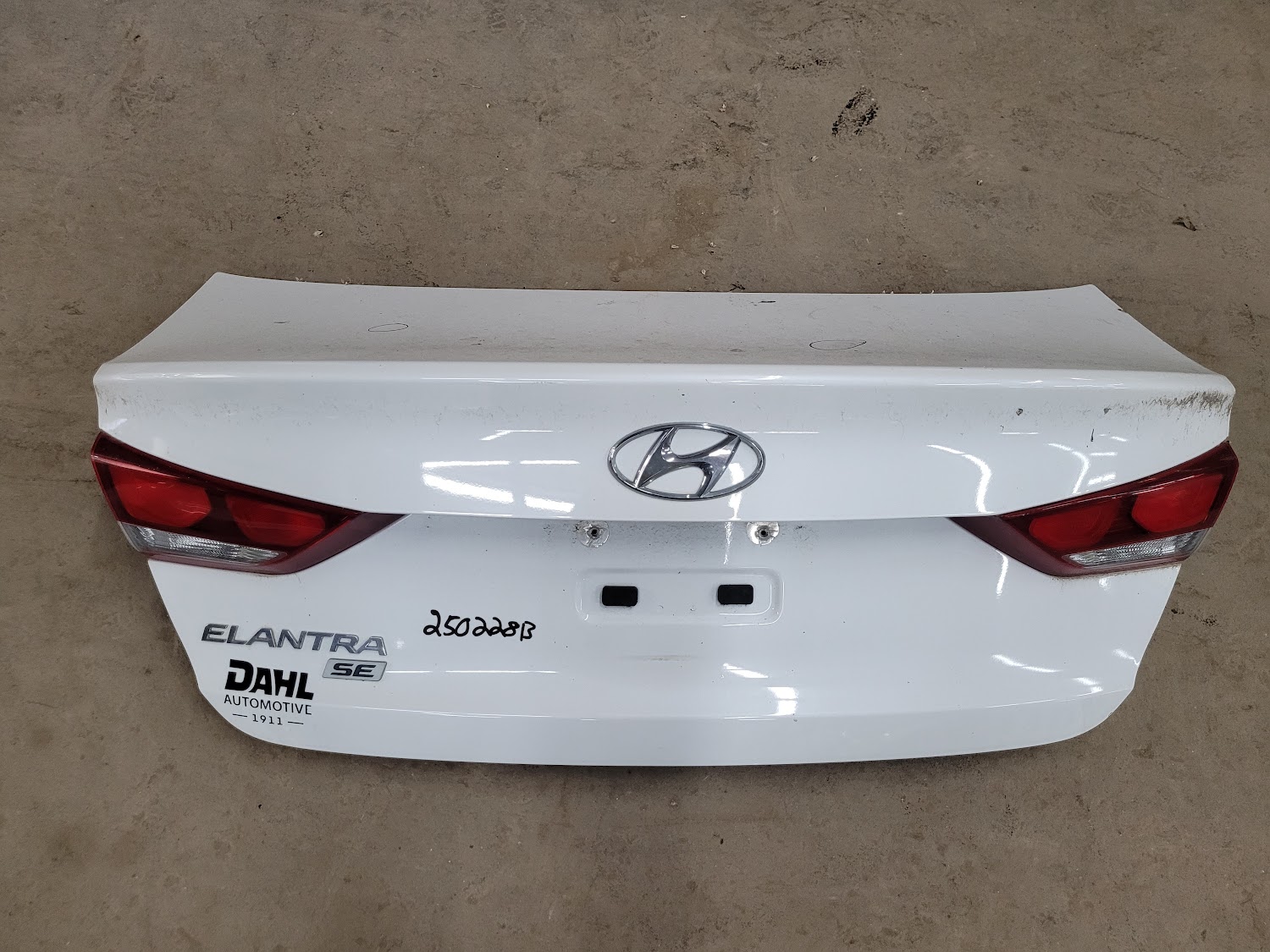 Decklid Tailgate for Hyundai vehicles