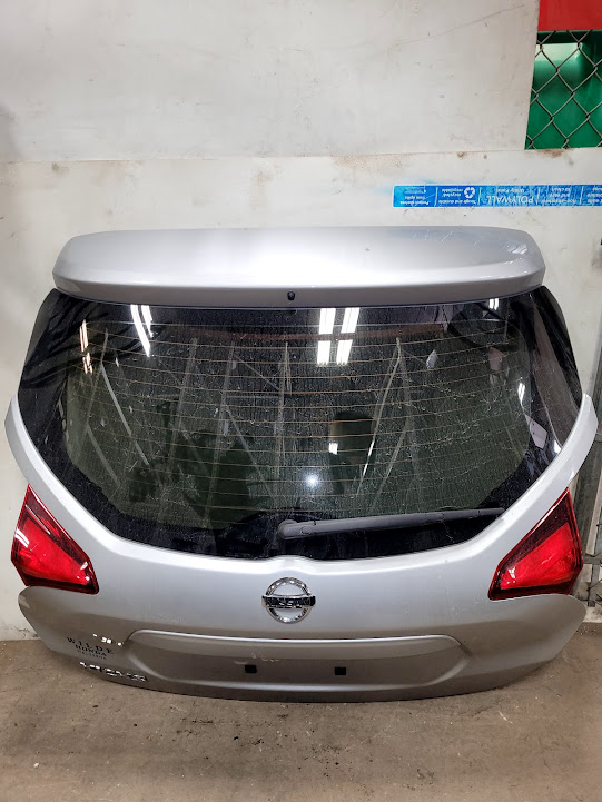 Decklid Tailgate for Nissan vehicles