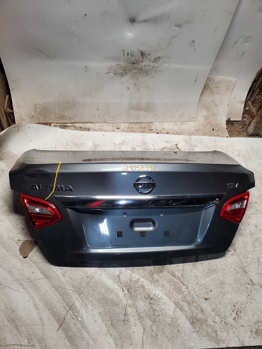 Decklid Tailgate for Nissan vehicles