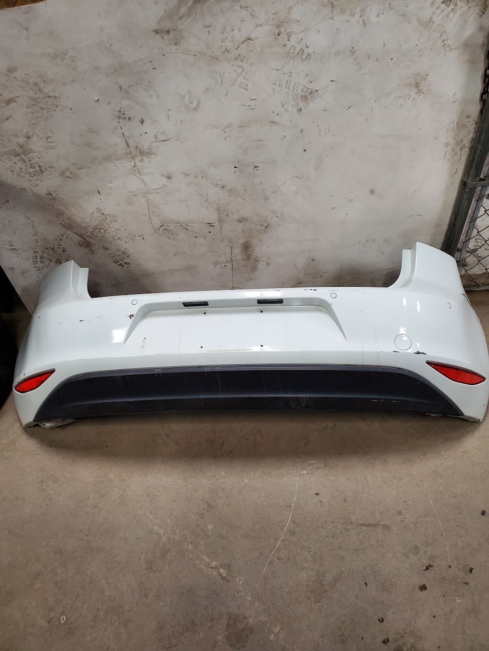 Rear Bumper Assembly for Volkswagen vehicles