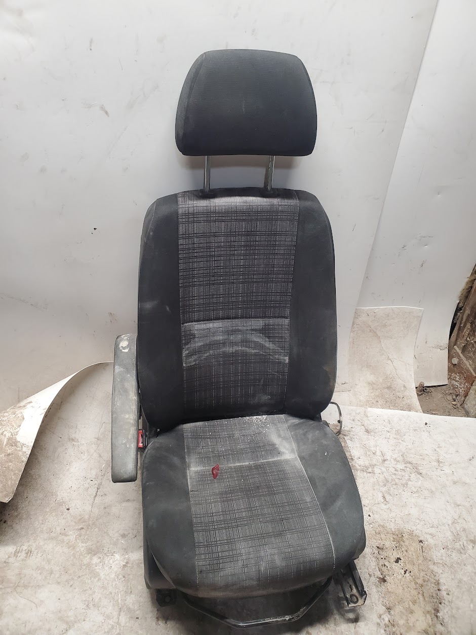 Front Seat for Mercedes-Benz vehicles