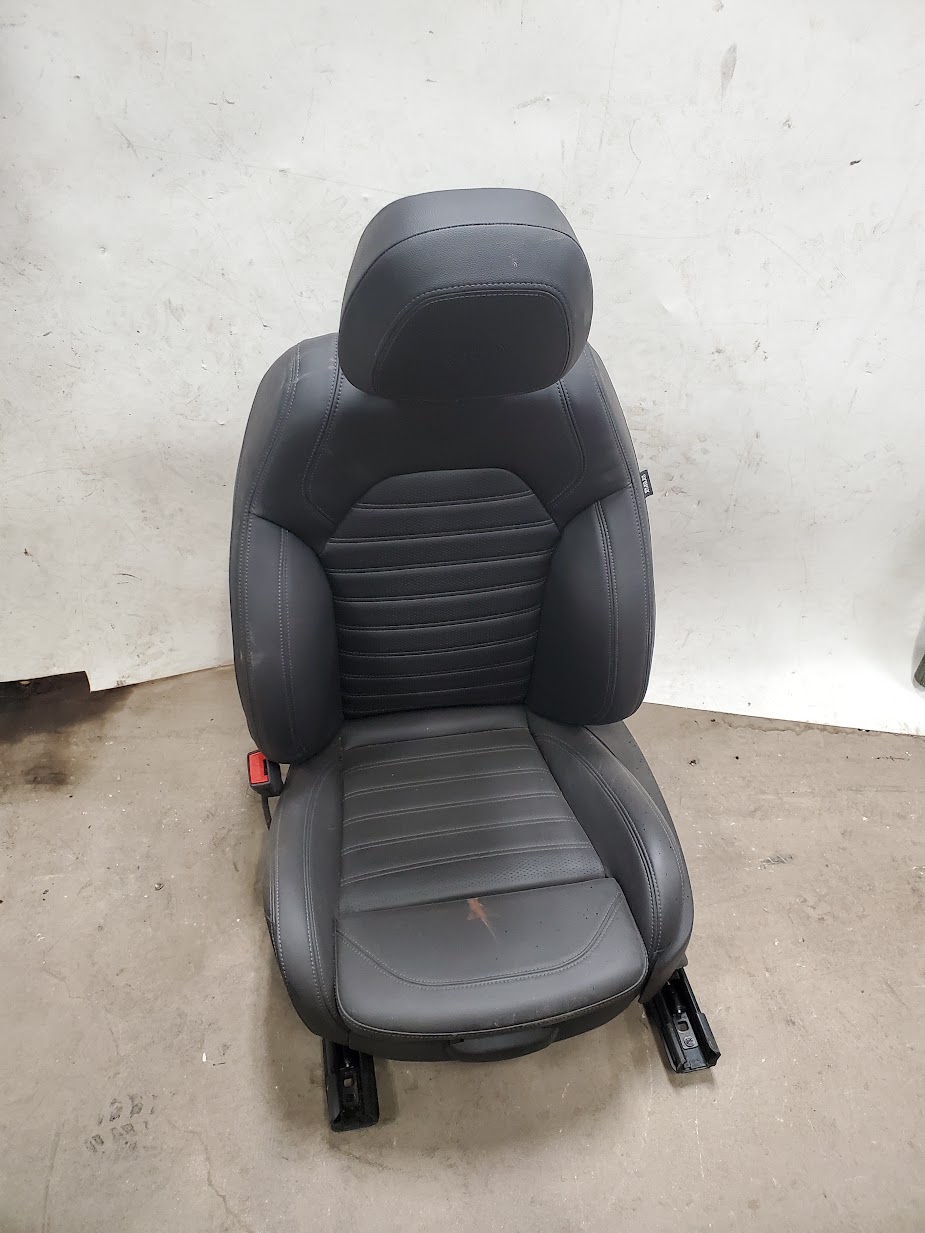 Front Seat for Alfa-Romeo vehicles