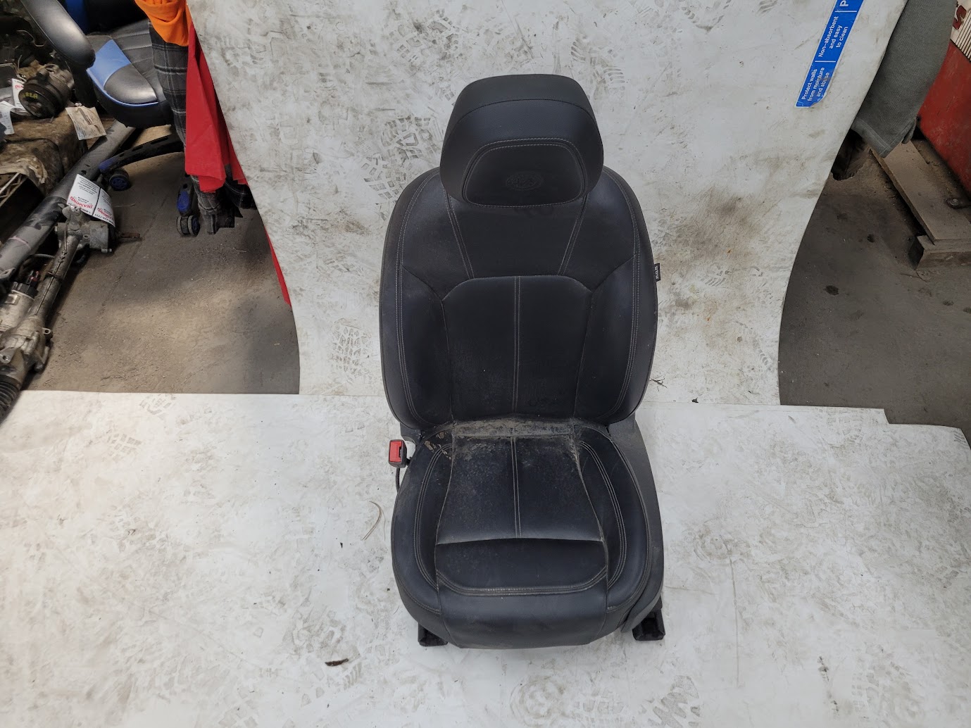Front Seat for Alfa-Romeo vehicles