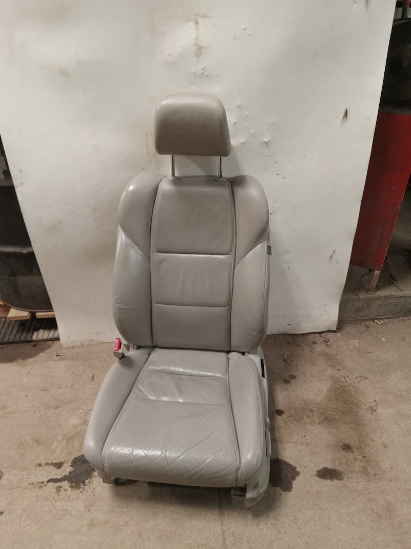 Front Seat for Acura vehicles
