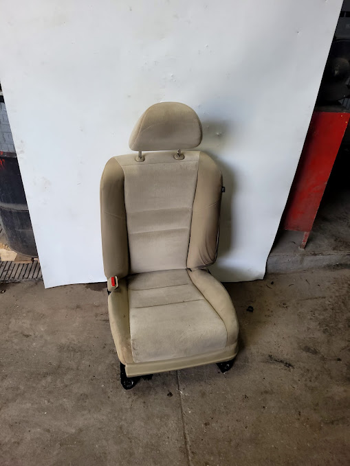 Front Seat for Mercedes-Benz vehicles