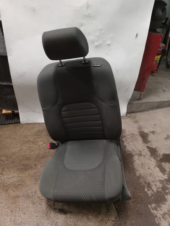 Front Seat for Nissan vehicles