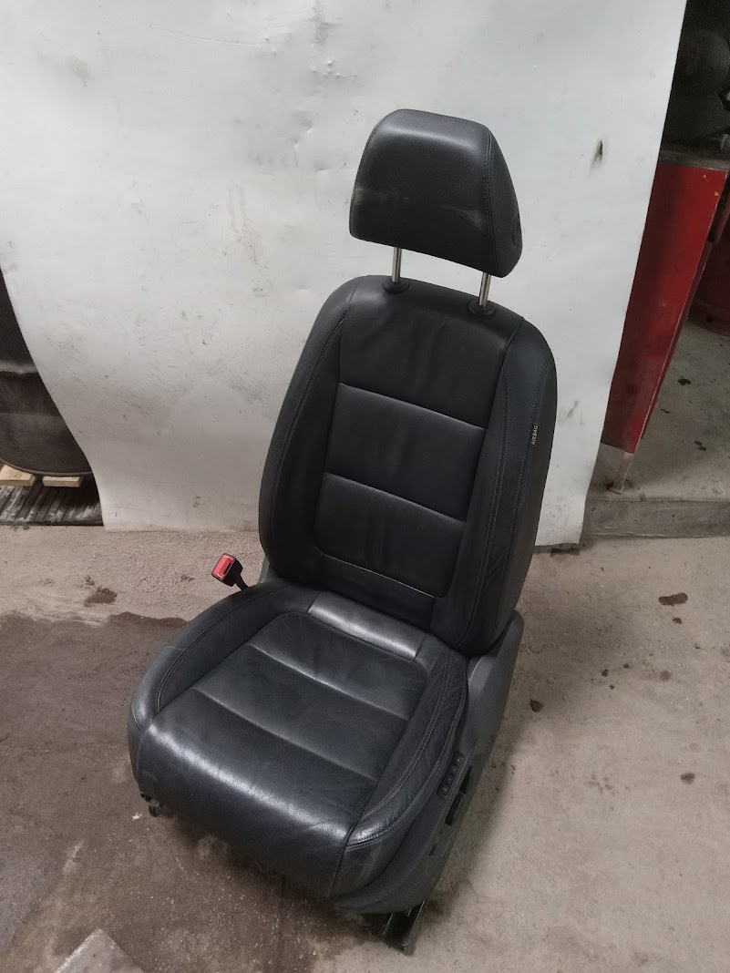 Front Seat for Volkswagen vehicles