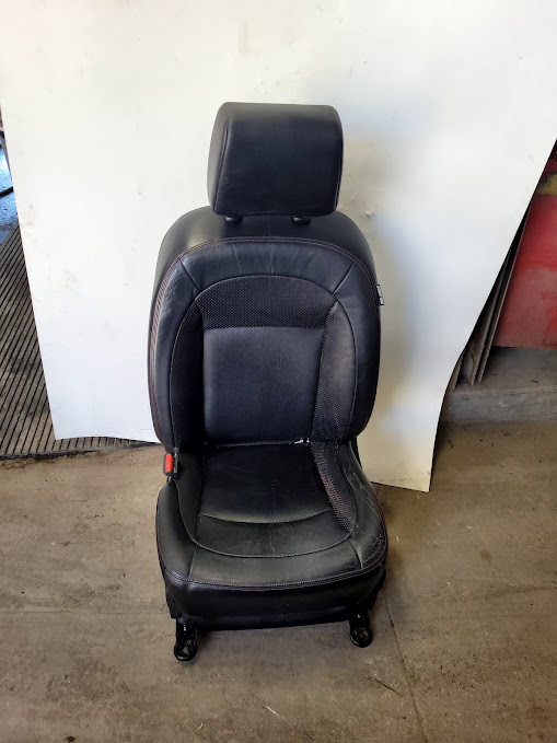 Front Seat for Nissan vehicles
