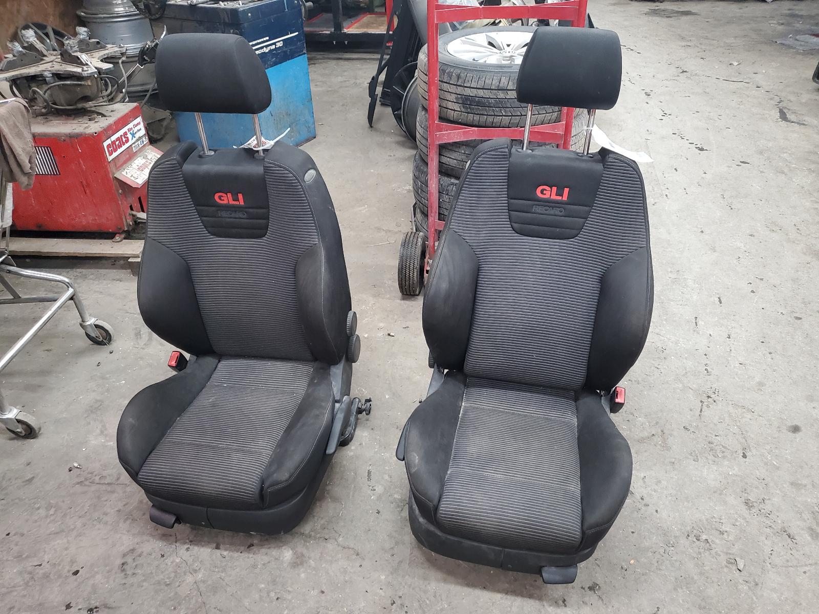 Front Seat for Volkswagen vehicles