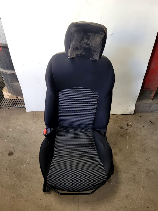 Front Seat for Nissan vehicles