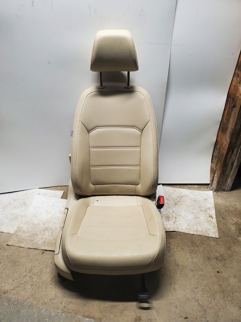Front Seat for Volkswagen vehicles