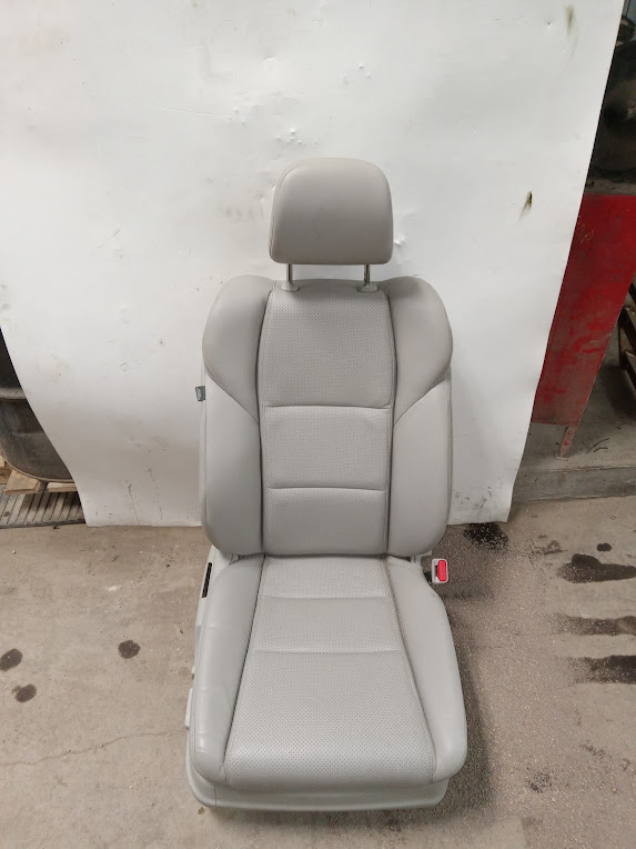 Front Seat for Acura vehicles