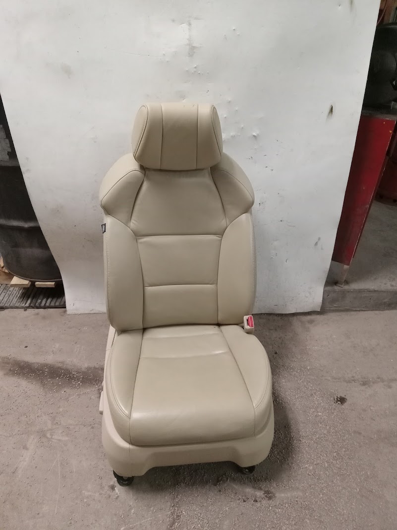Front Seat for Acura vehicles