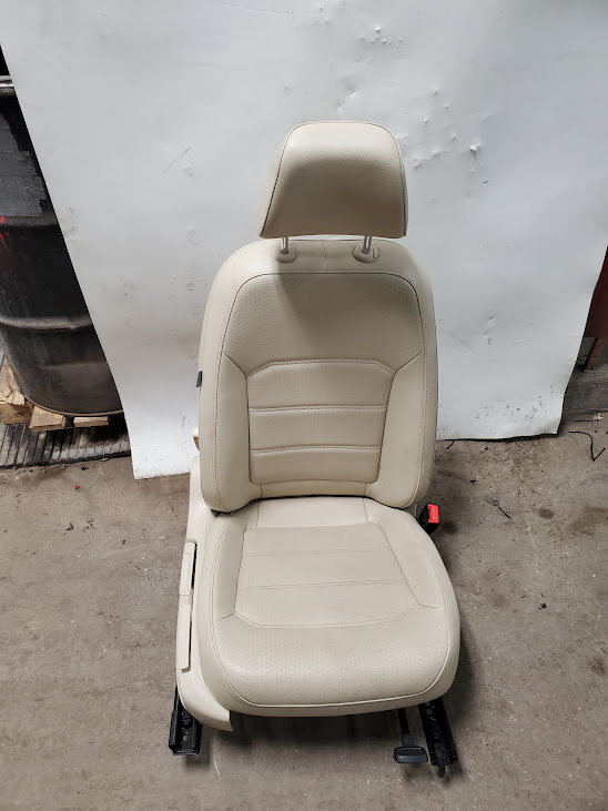 Front Seat for Volkswagen vehicles