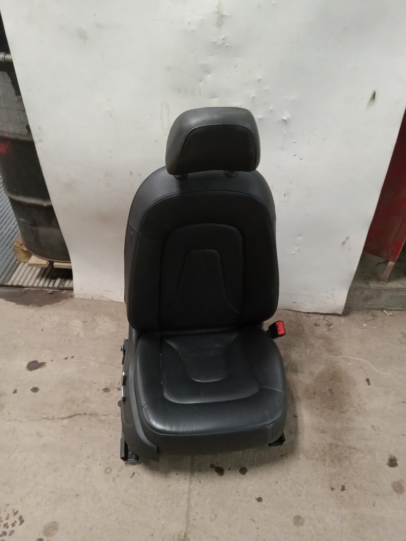 Front Seat for Porsche vehicles