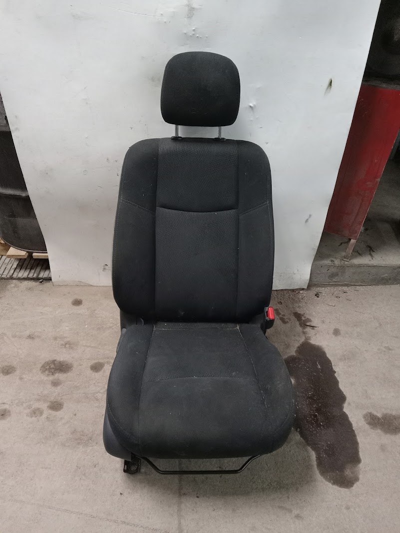 Front Seat for Nissan vehicles