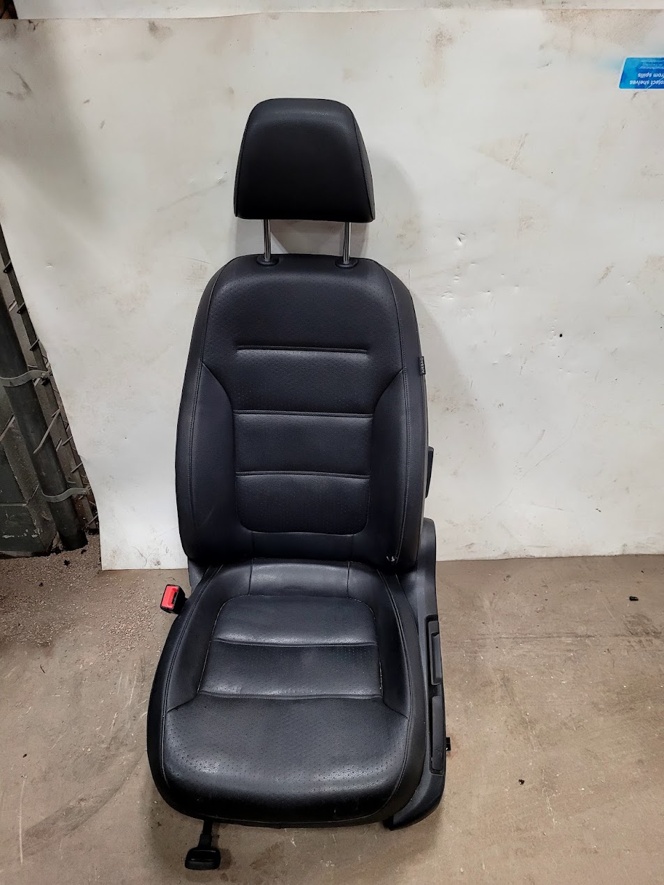 Front Seat for Volkswagen vehicles