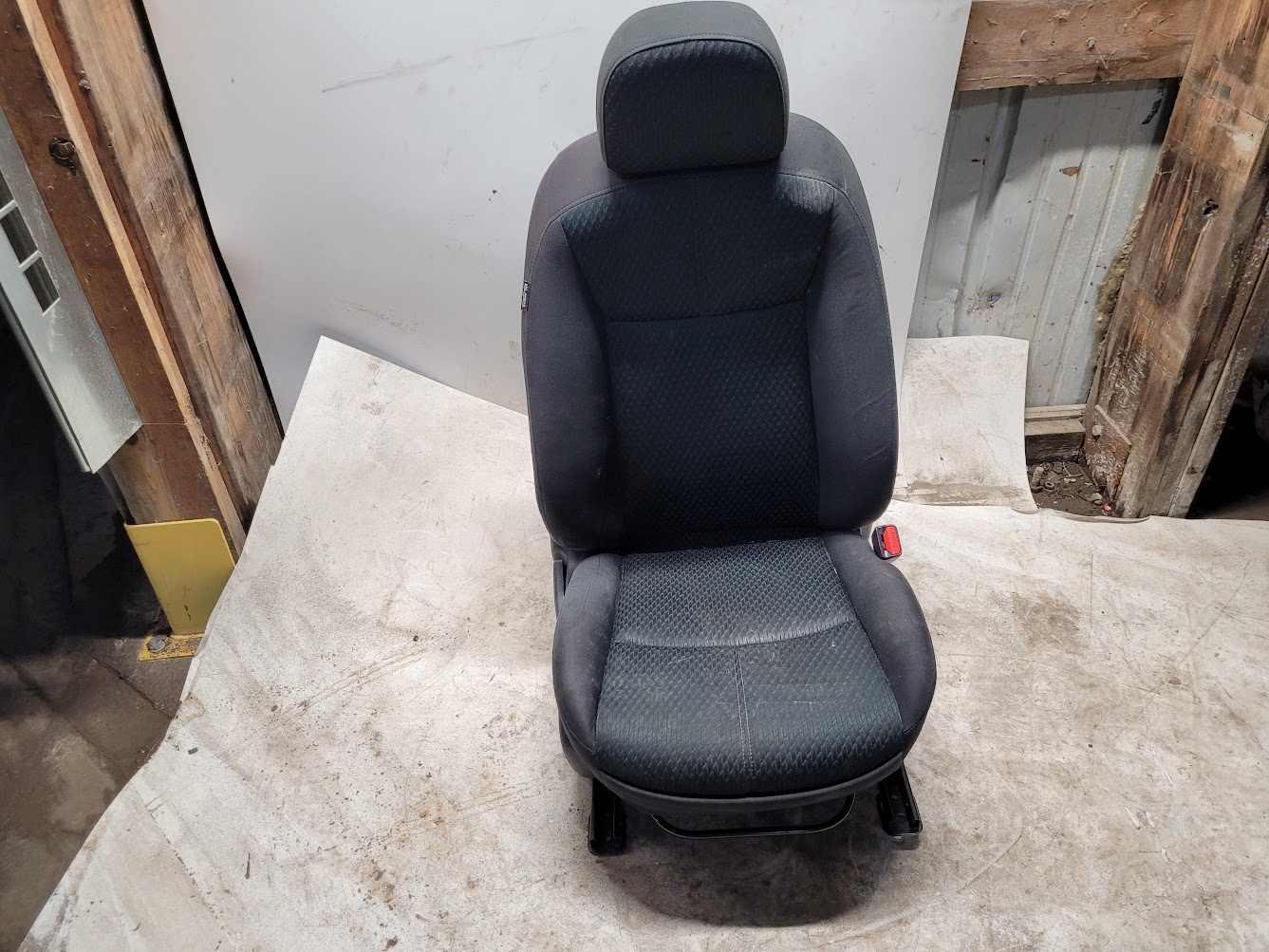Front Seat for Nissan vehicles