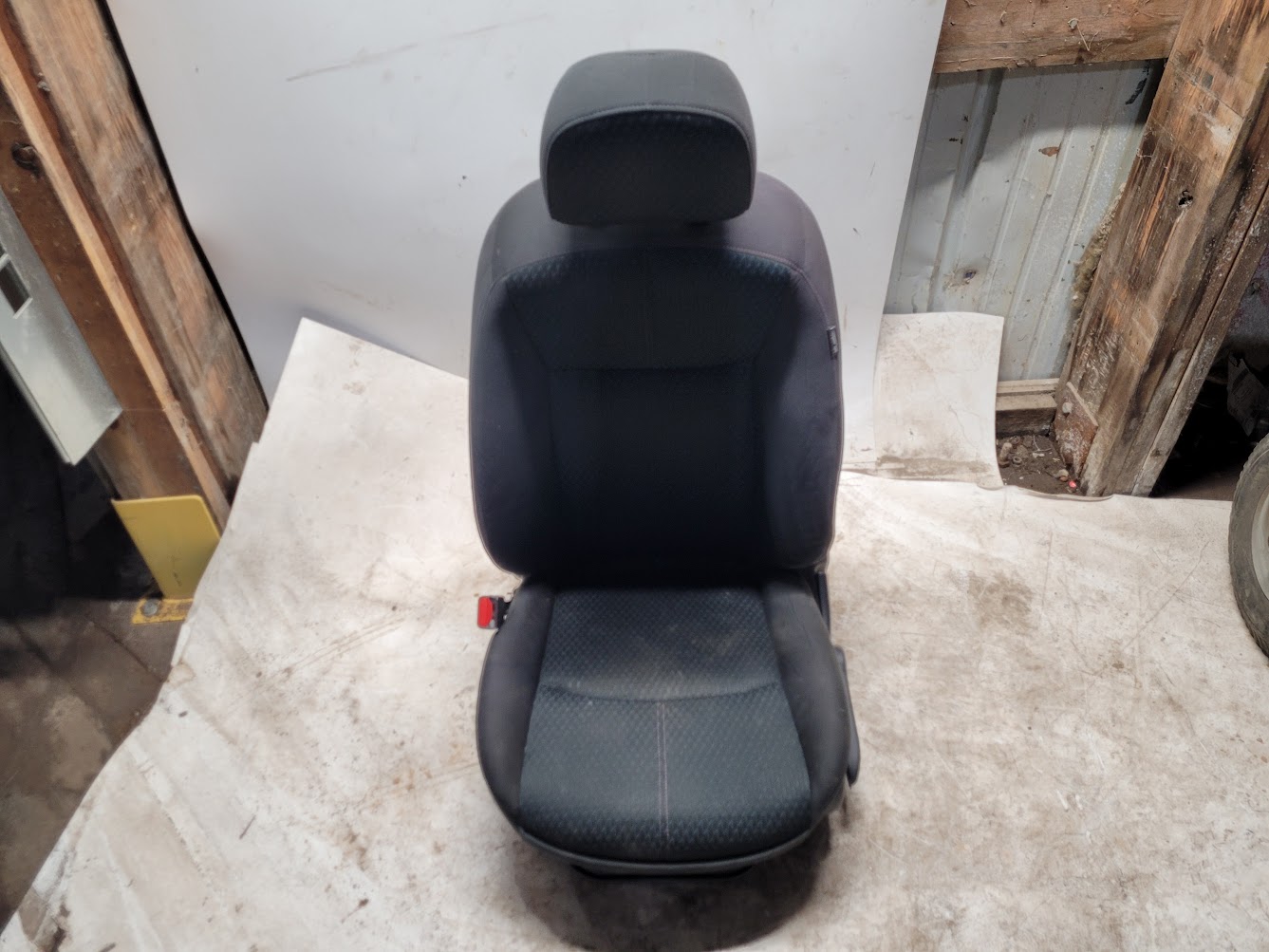 Front Seat for Nissan vehicles