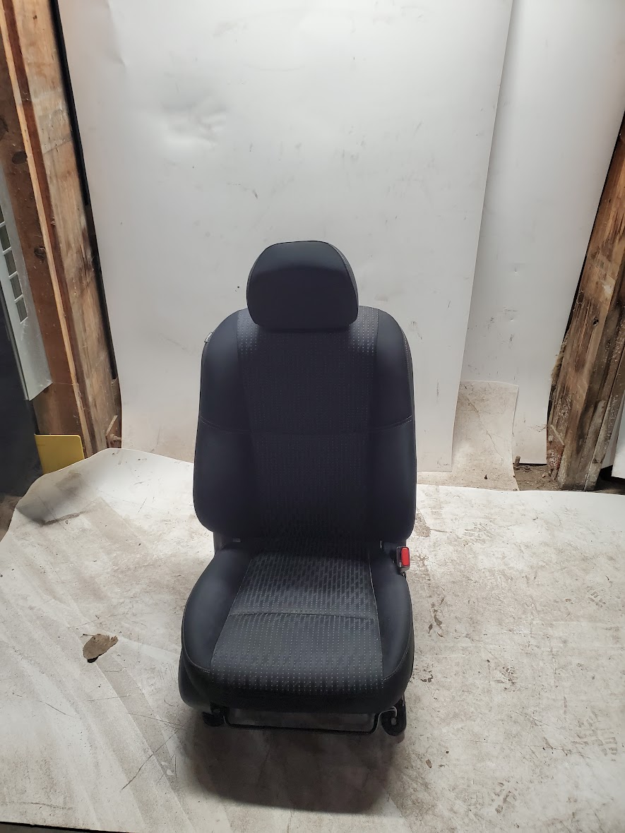 Front Seat for Nissan vehicles
