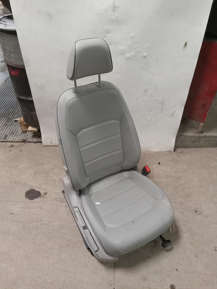 Front Seat for Volkswagen vehicles