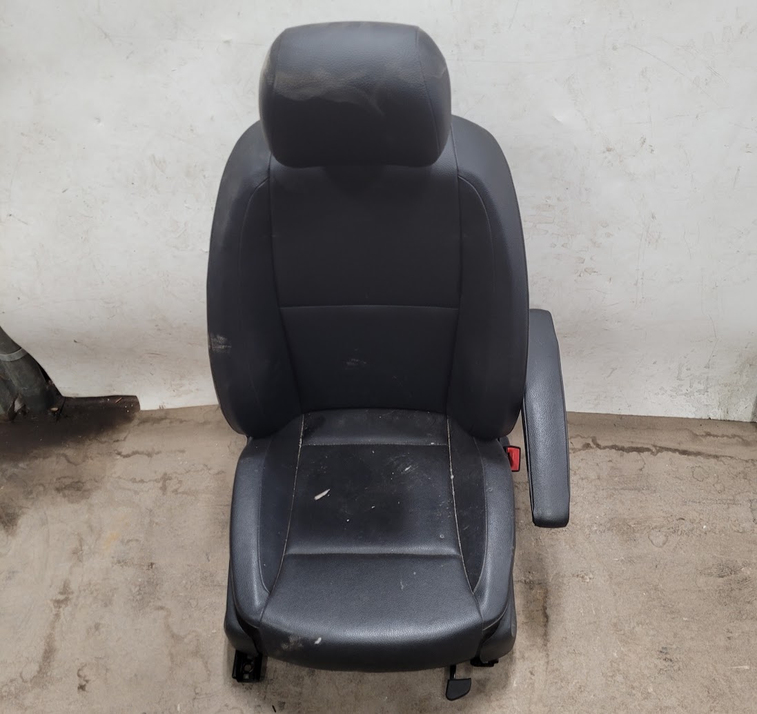 Front Seat for Mercedes-Benz vehicles