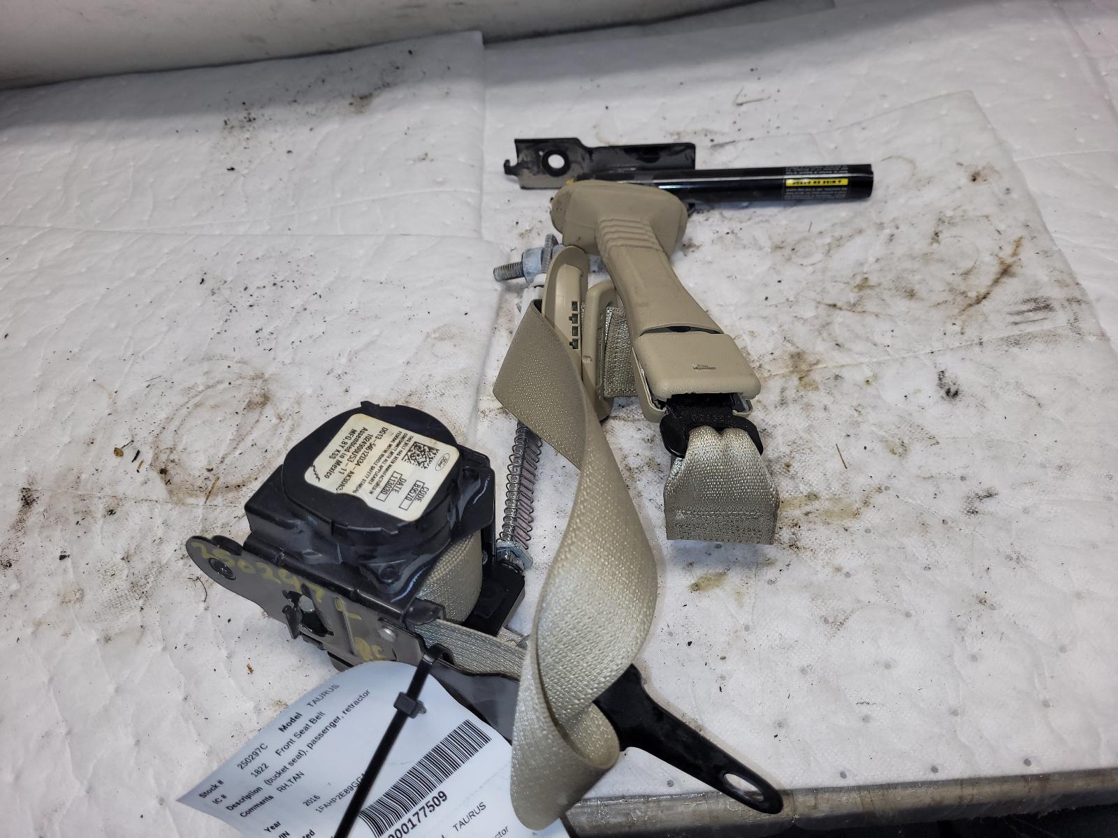 Front Seat Belt for Ford vehicles