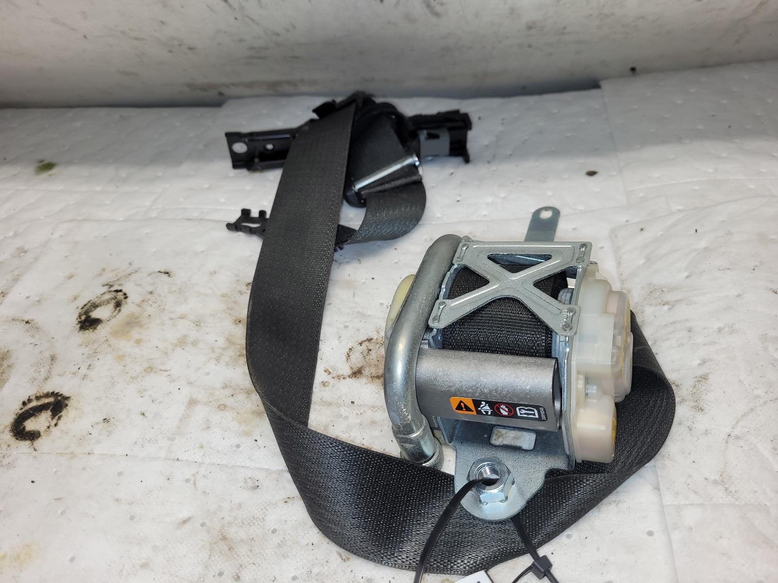 Front Seat Belt for Buick and Chevrolet vehicles