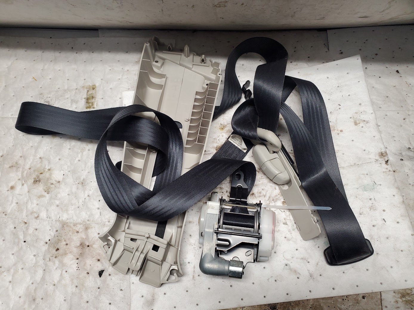 Front Seat Belt for Mazda vehicles