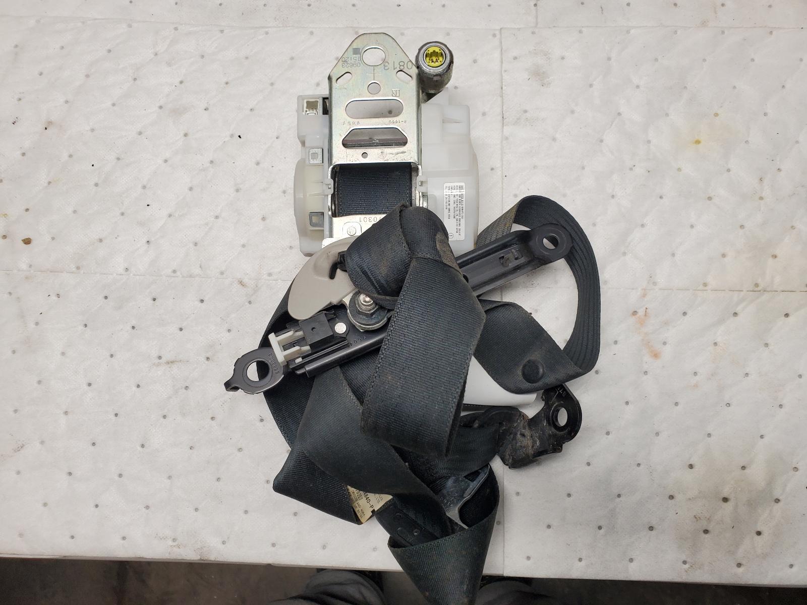 Front Seat Belt for Lexus vehicles