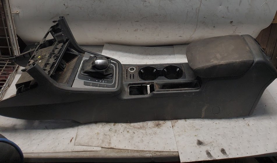 Front Console for Volkswagen vehicles