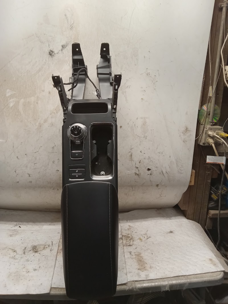 Front Console for Ford vehicles