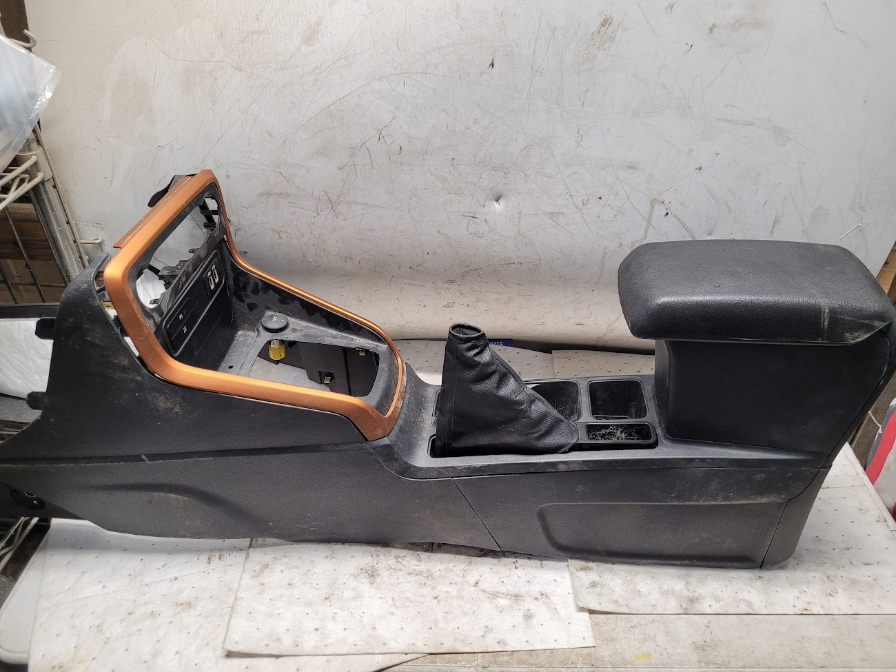 Front Console for Ford vehicles