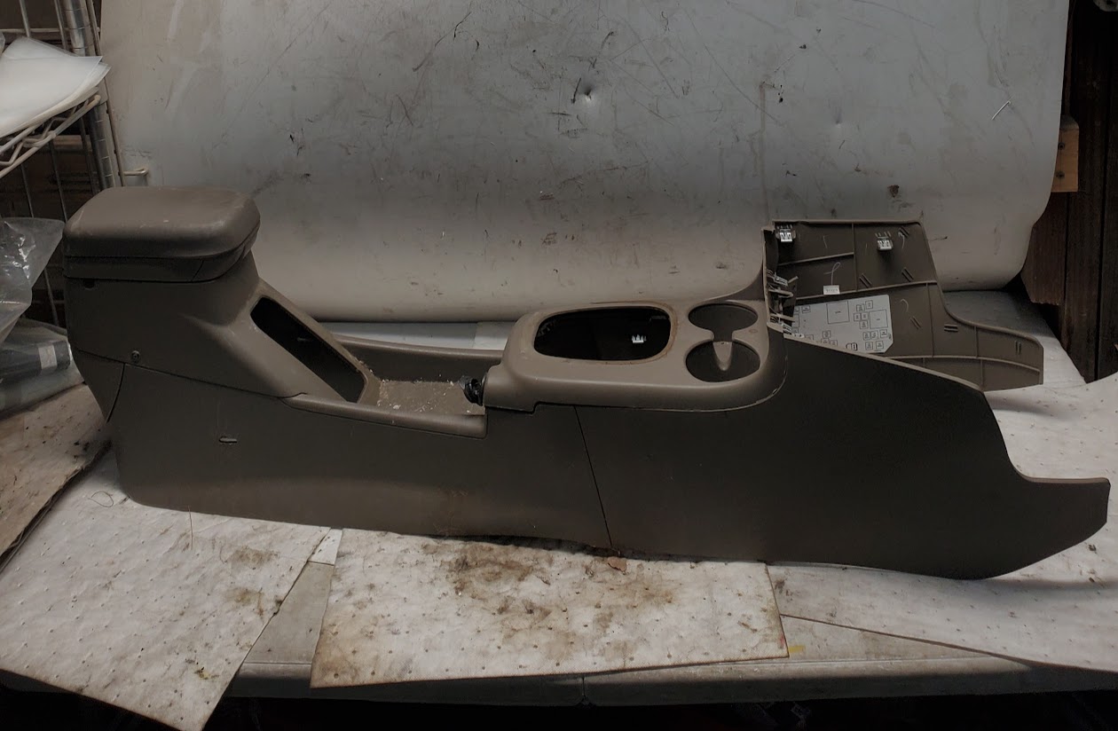 Front Console for Saturn vehicles