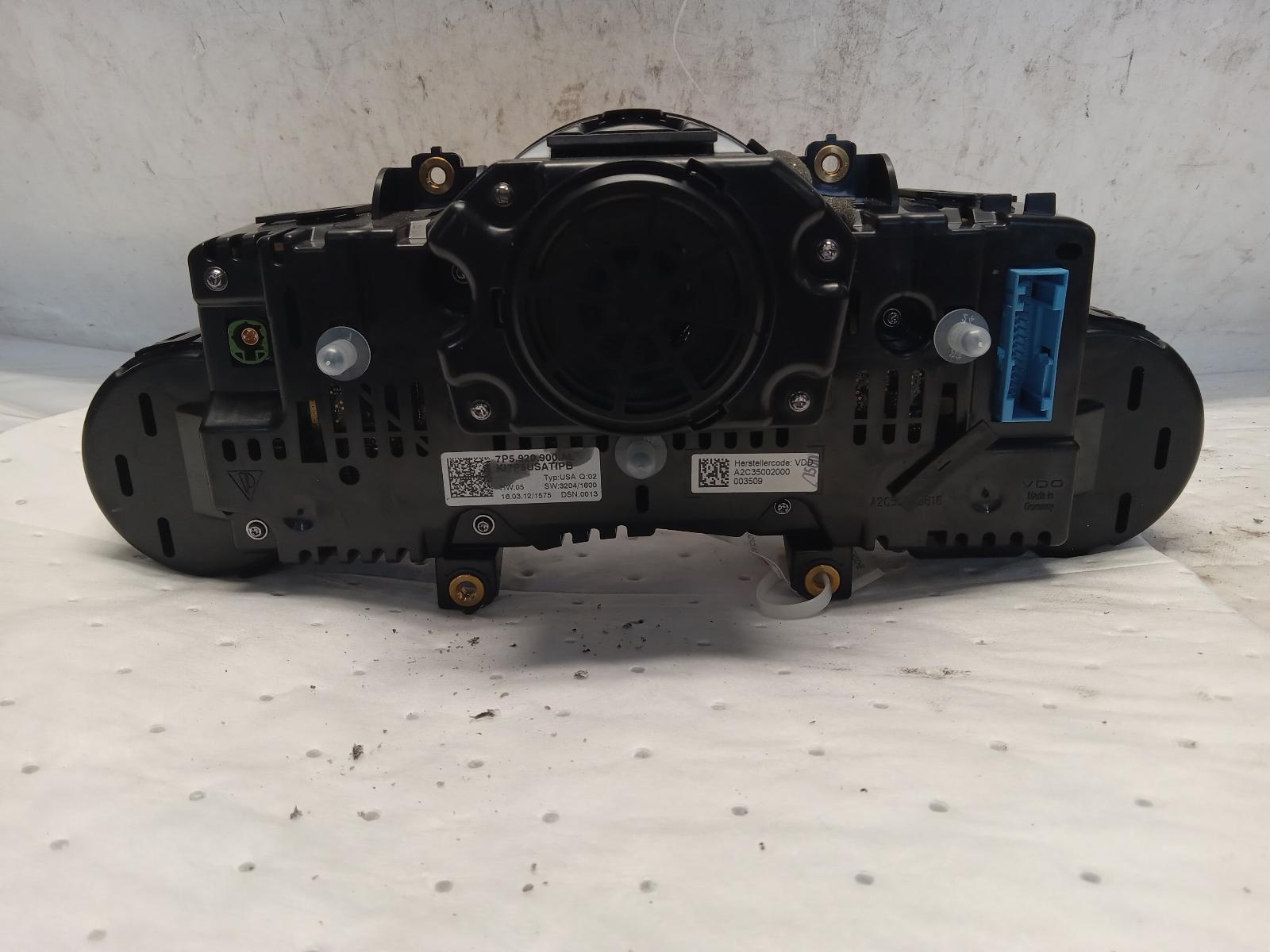 Speedometer Cluster for Porsche vehicles