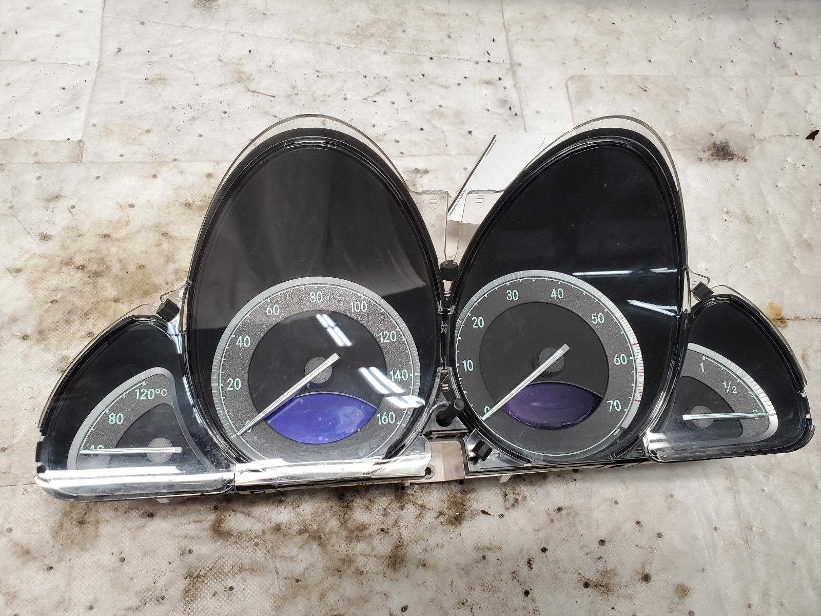 Speedometer Cluster for Mercedes-Benz vehicles