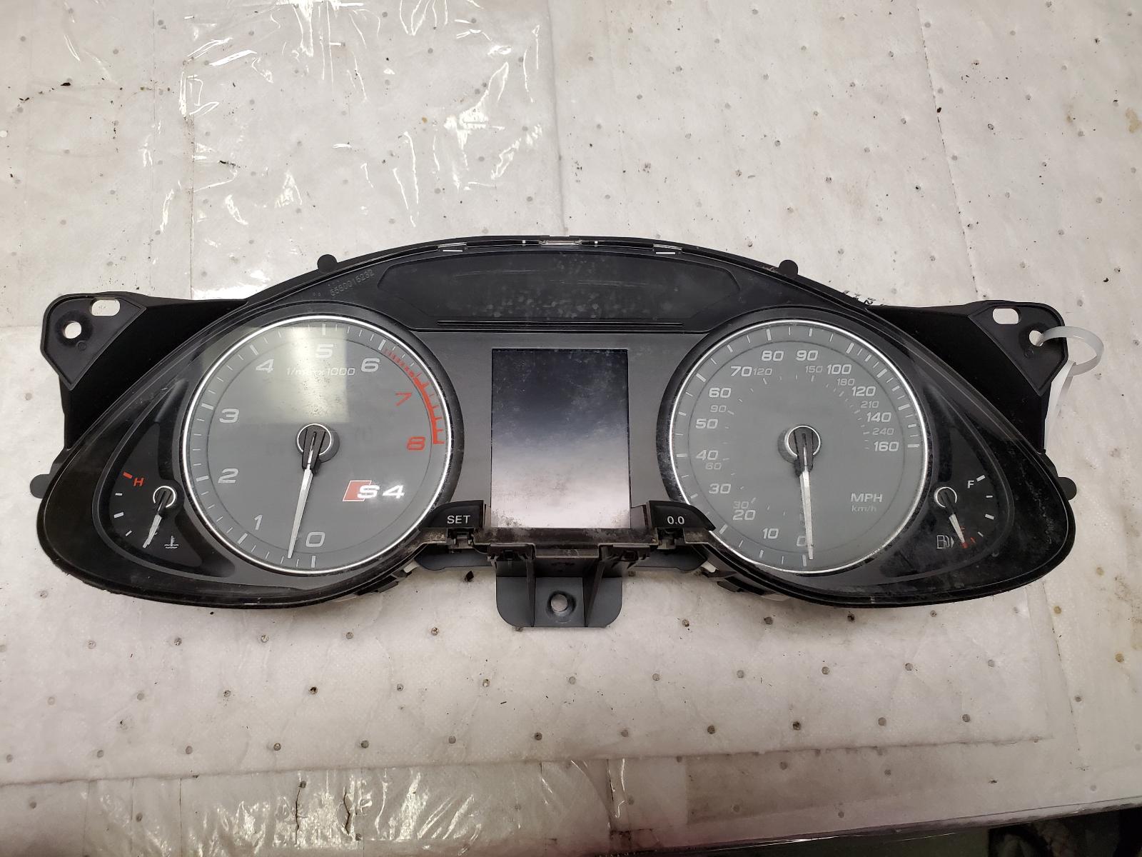 Speedometer Cluster for Audi vehicles