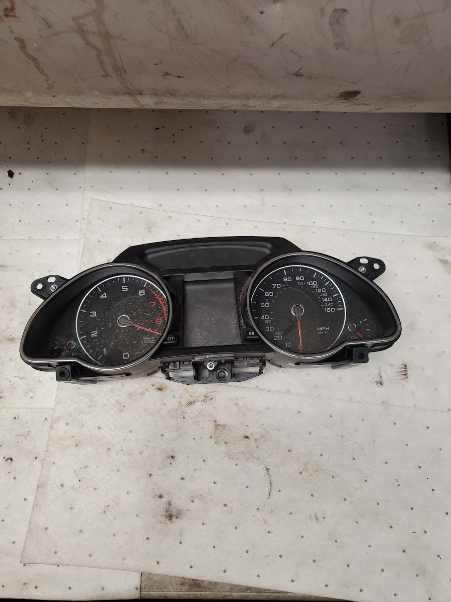Speedometer Cluster for Audi vehicles