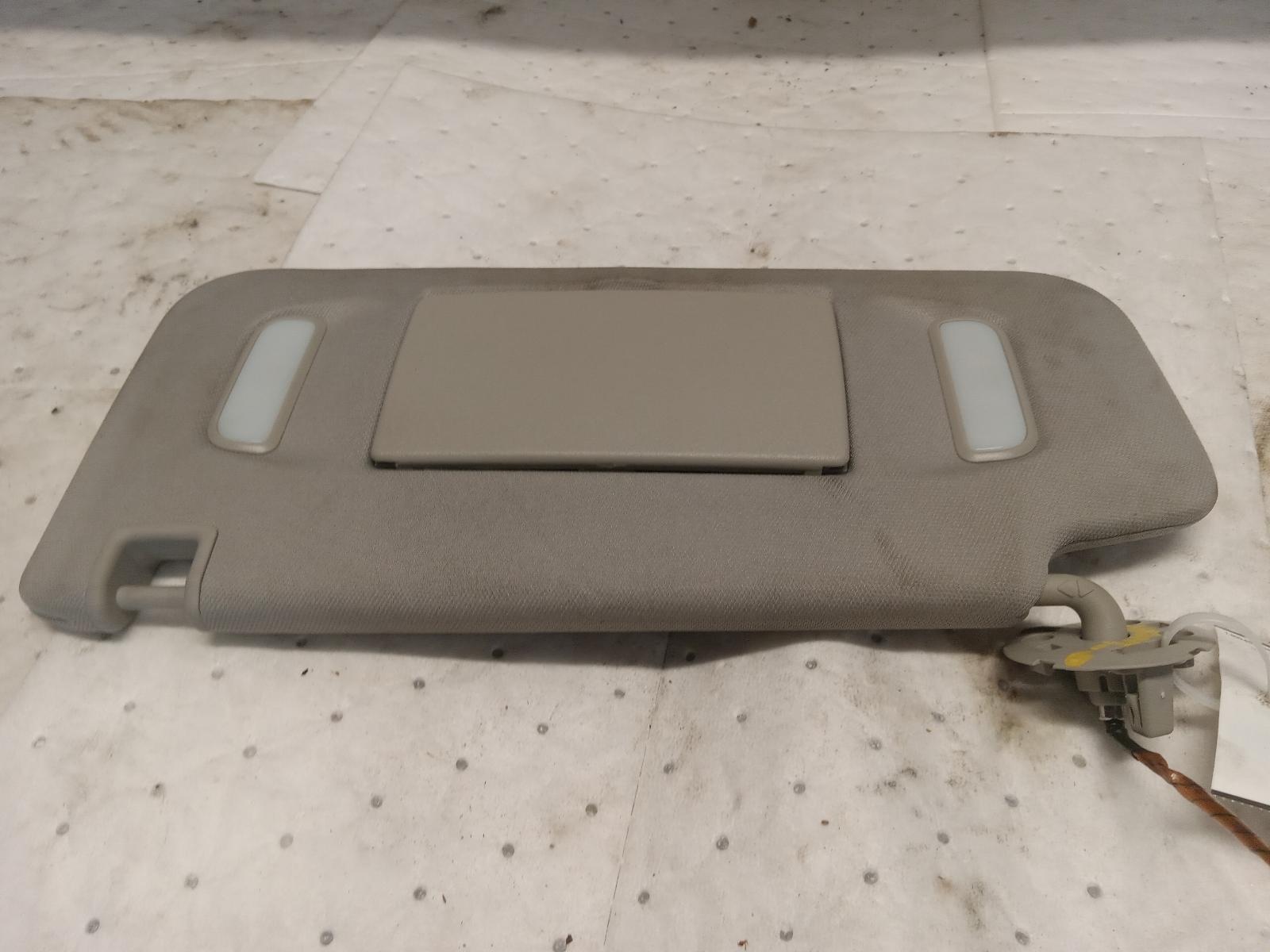 Sun Visor for Chevrolet, Buick, GMC and Saturn vehicles