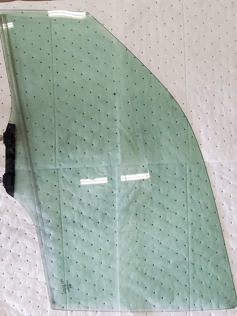 Front Door Glass for Honda vehicles