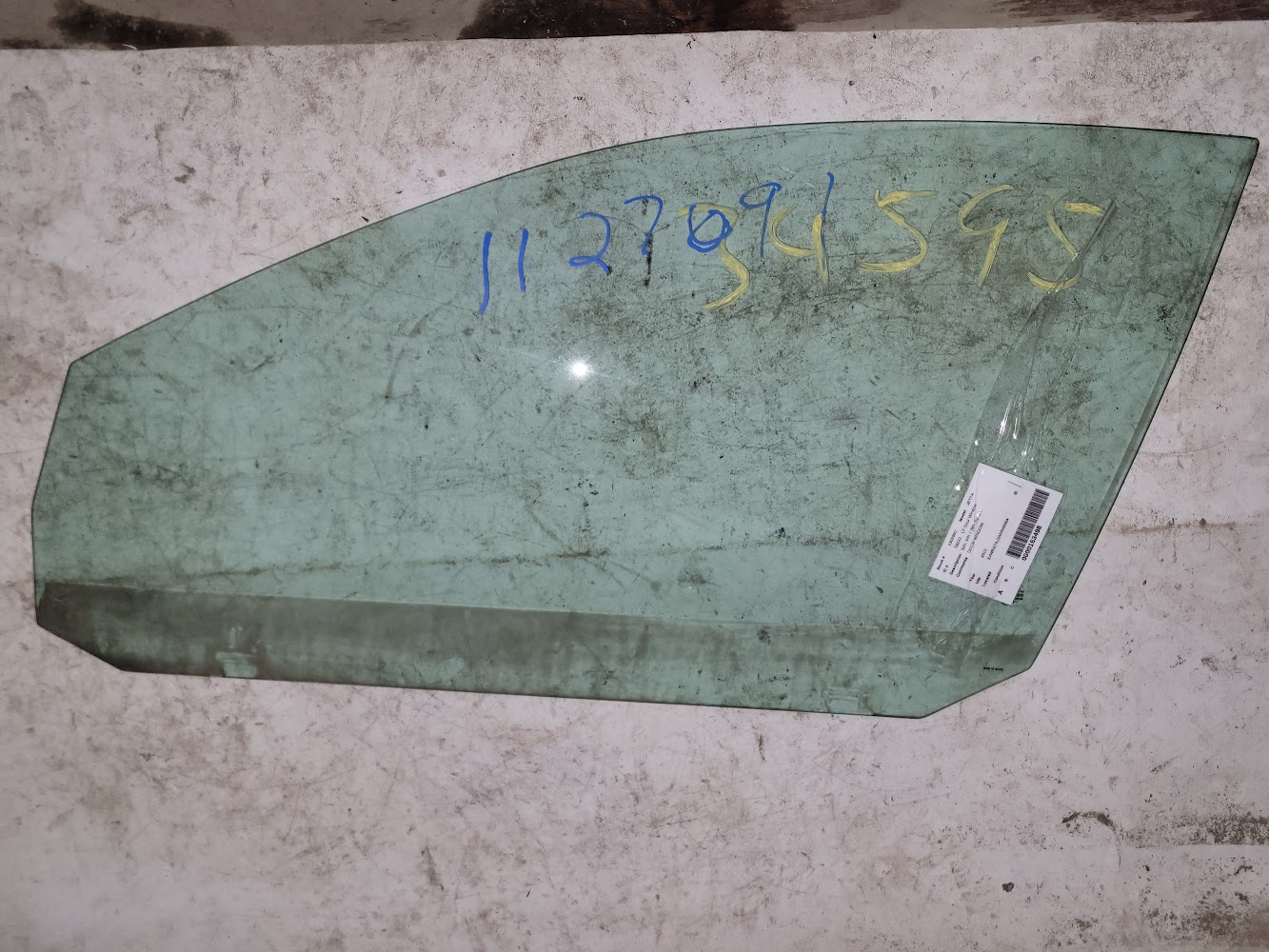 Front Door Glass for Volkswagen vehicles