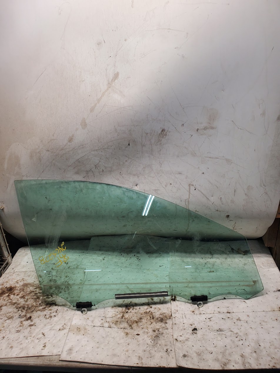 Front Door Glass for Mercedes-Benz vehicles